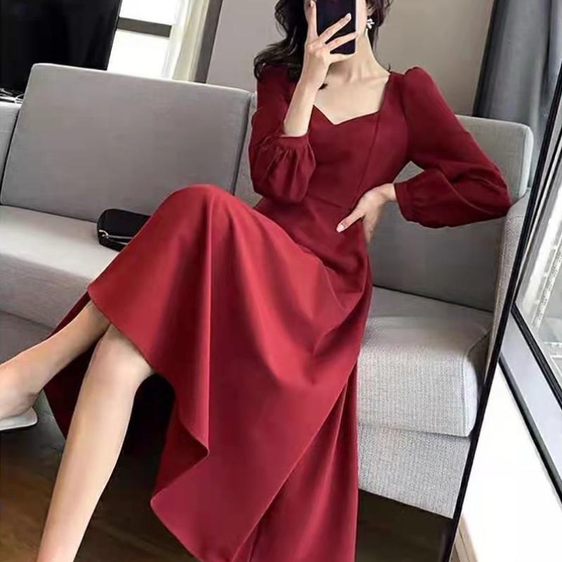 Deep Red Wrap Dress with Sweetheart Neckline and Flared Hem Deep Red Wrap Dress with Sweetheart Neckline and Flared Hem — Classy Retro Style