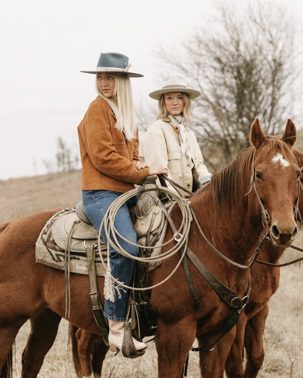 Suede Jacket with Jeans and Cowboy Hat — Classy Rodeo Outfits for Women
