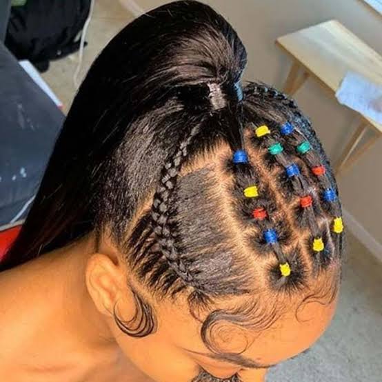 Black Wavy Ponytail With Colorful Banded Braids, Close-Up Take — Classy Rubber Bands Hairstyles