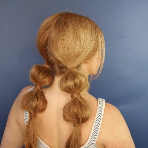 Blonde Wavy Bubble Ponytails — Classy Rubber Bands Hairstyles
