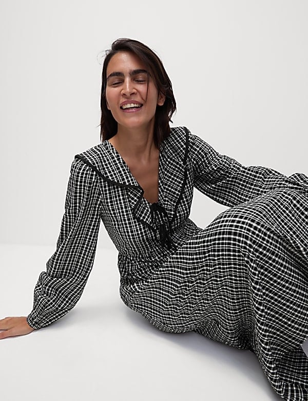Black and White Checked Midi Dress with Large Ruffled Collar Black and White Checked Midi Dress with Large Ruffled Collar — Classy Ruffle Dresses