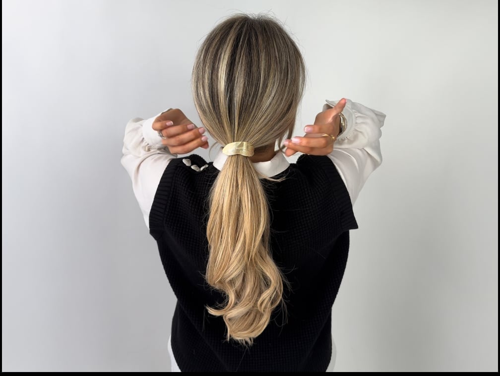 Blonde Ponytail With Dark Roots — Classy Running Hairstyles