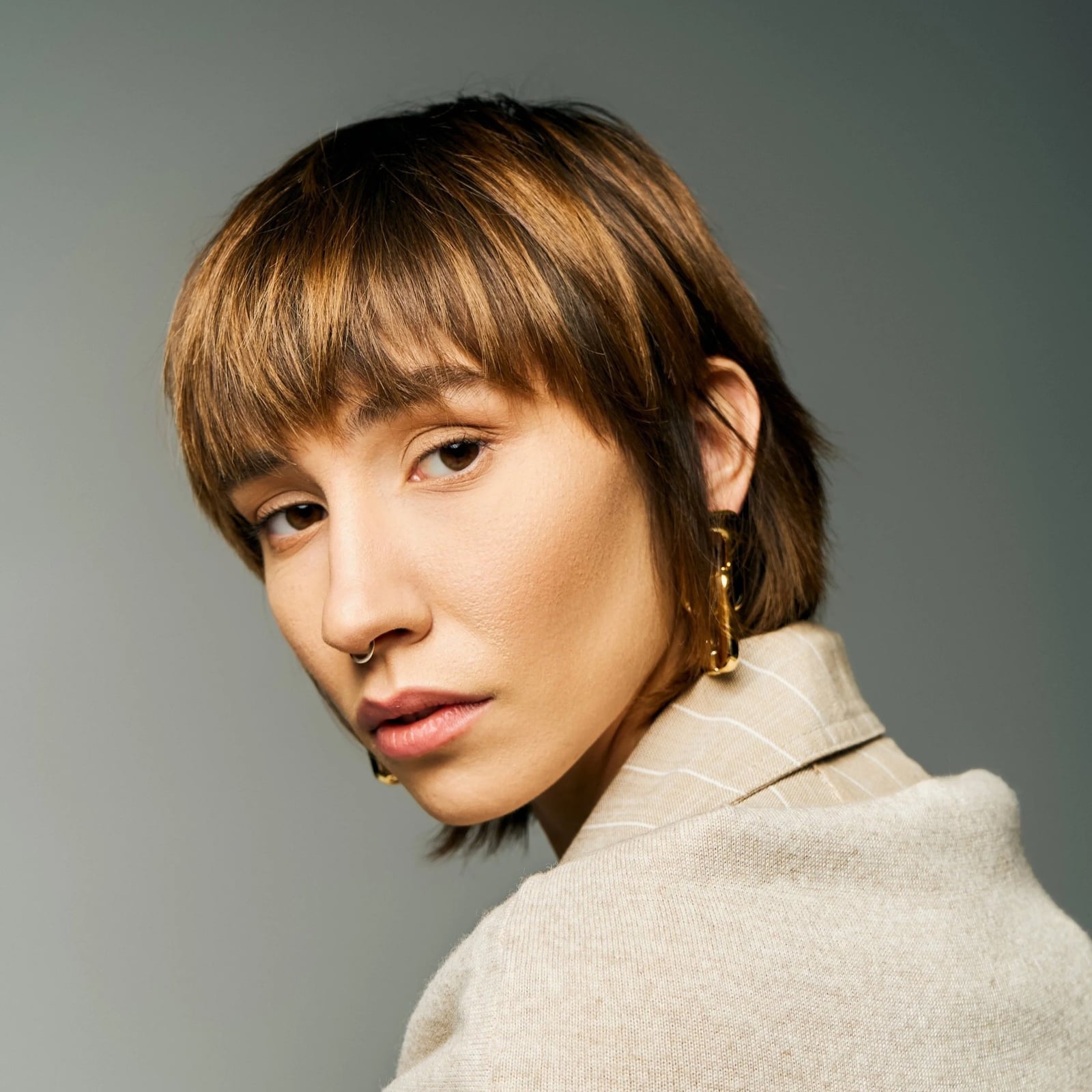 Collarbone Shag With Choppy Bangs Collarbone Shag With Choppy Bangs — Classy Shag Hair
