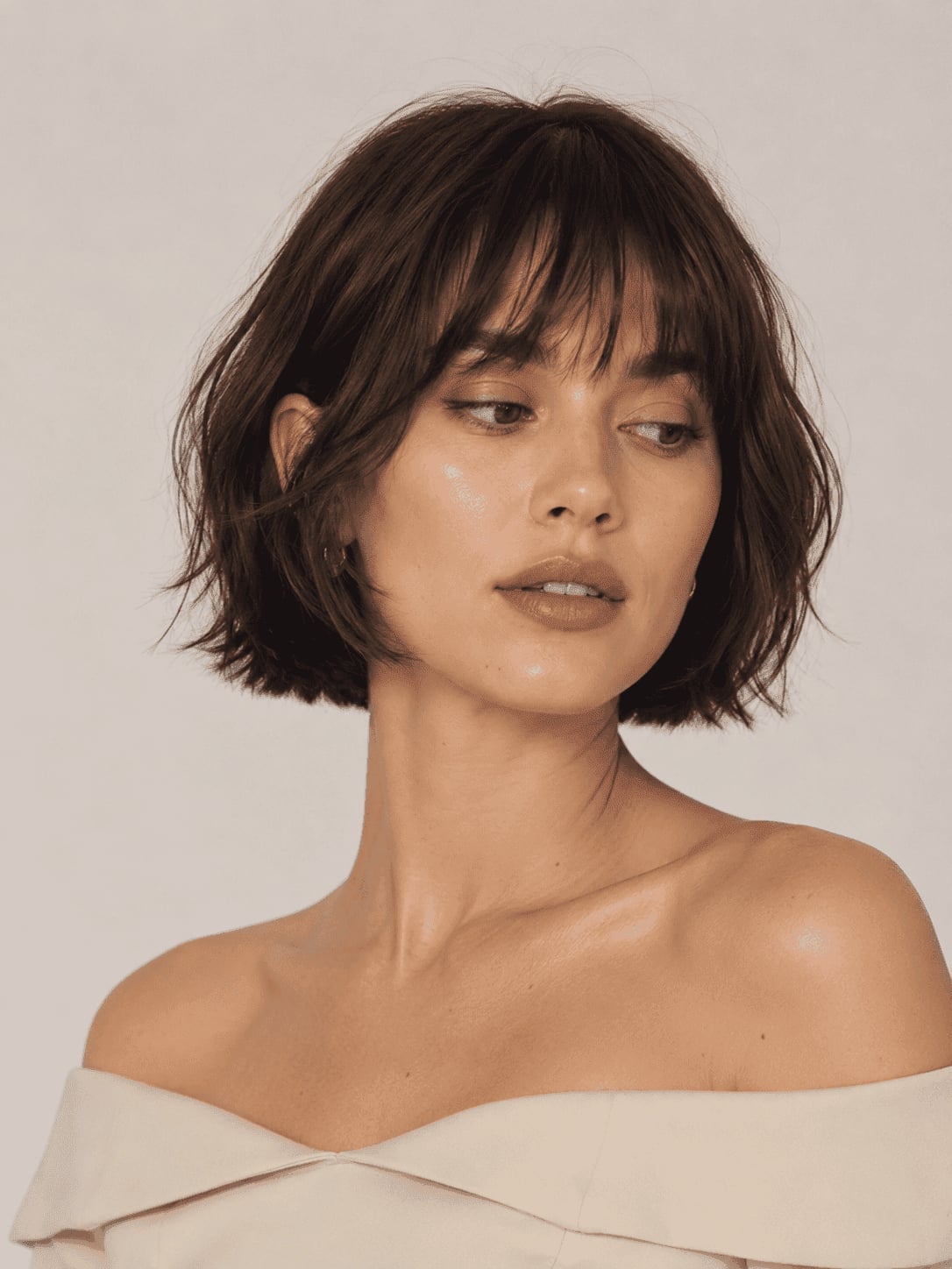 Chin Blunt Bob With Full Fringe — Classy Short Haircuts