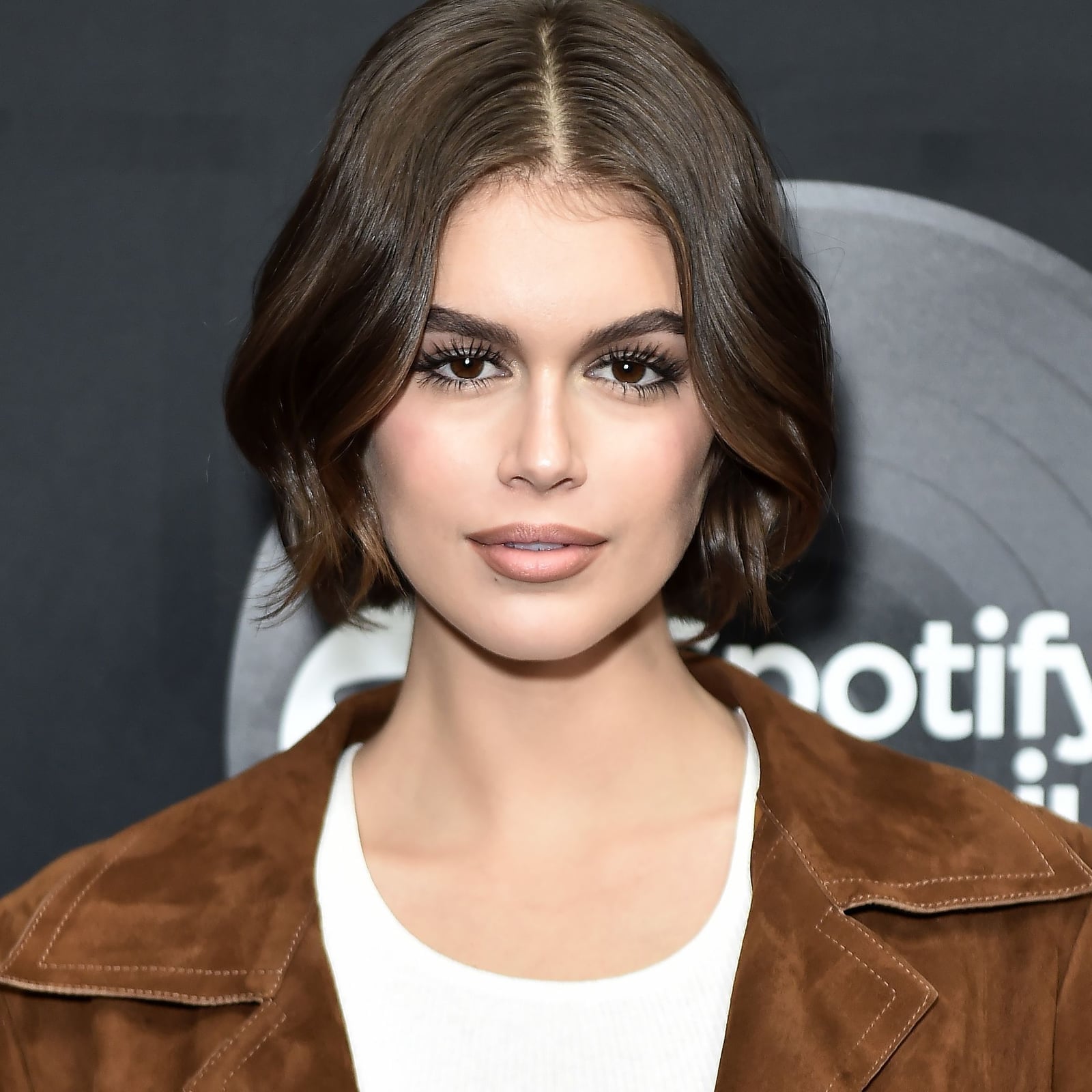 Classic Chin Bob With Subtle Balayage — Classy Short Haircuts