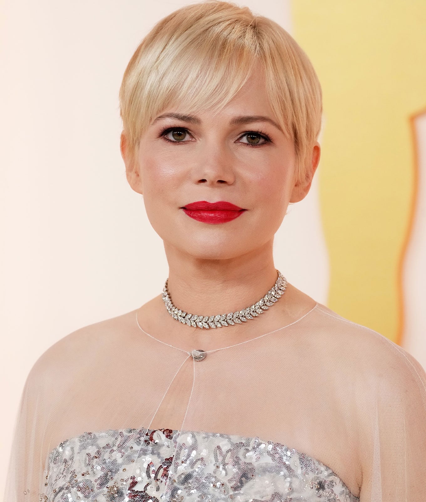 Textured Blonde Pixie With Wispy Bangs Textured Blonde Pixie With Wispy Bangs — Classy Short Haircuts for Round Faces