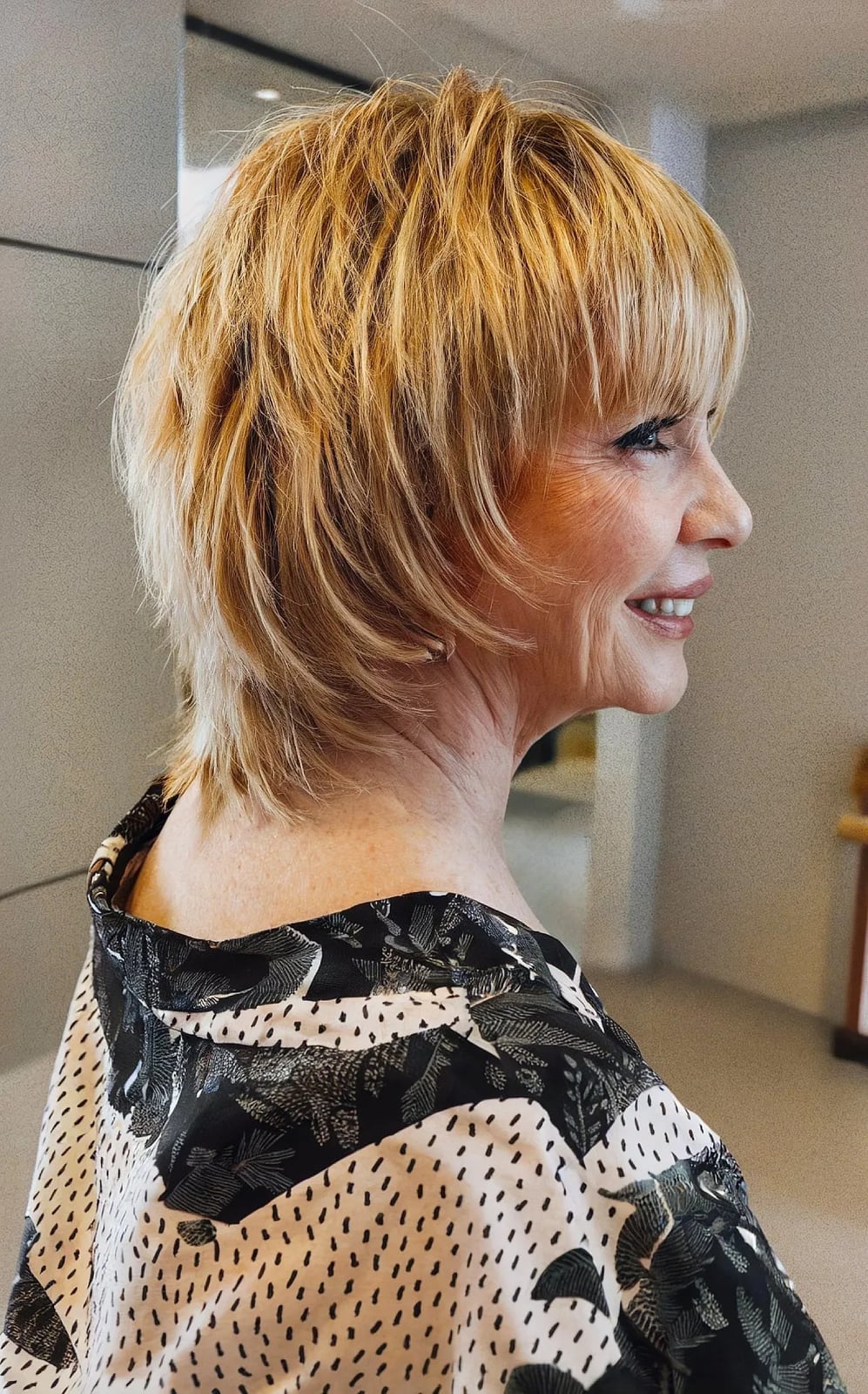 Blonde Shag Ear Length With Side Swept Bangs Blonde Shag Ear Length With Side Swept Bangs — Classy Short Shaggy Haircut