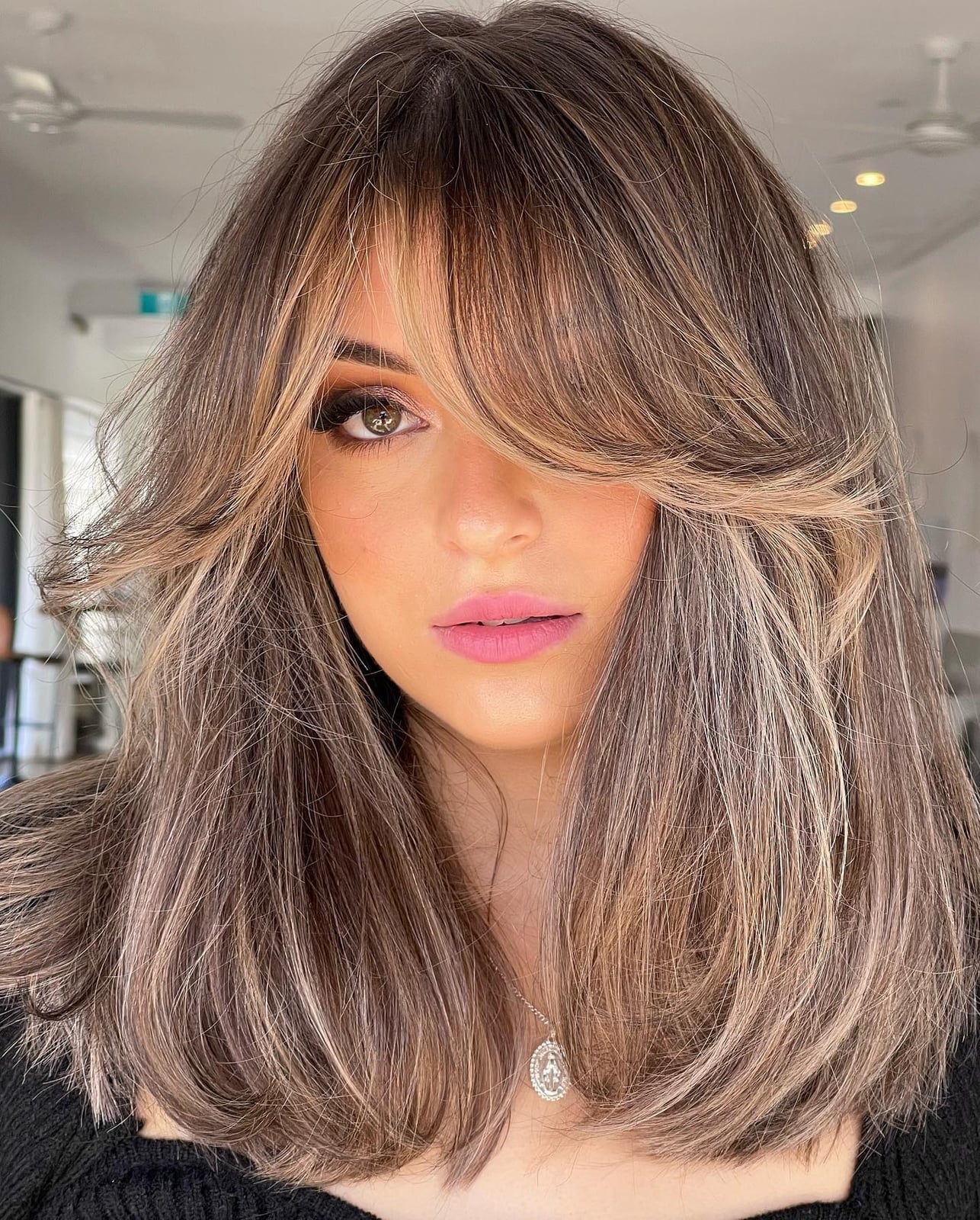 Collarbone Lob With Ash Blonde Highlights — Classy Side Bangs