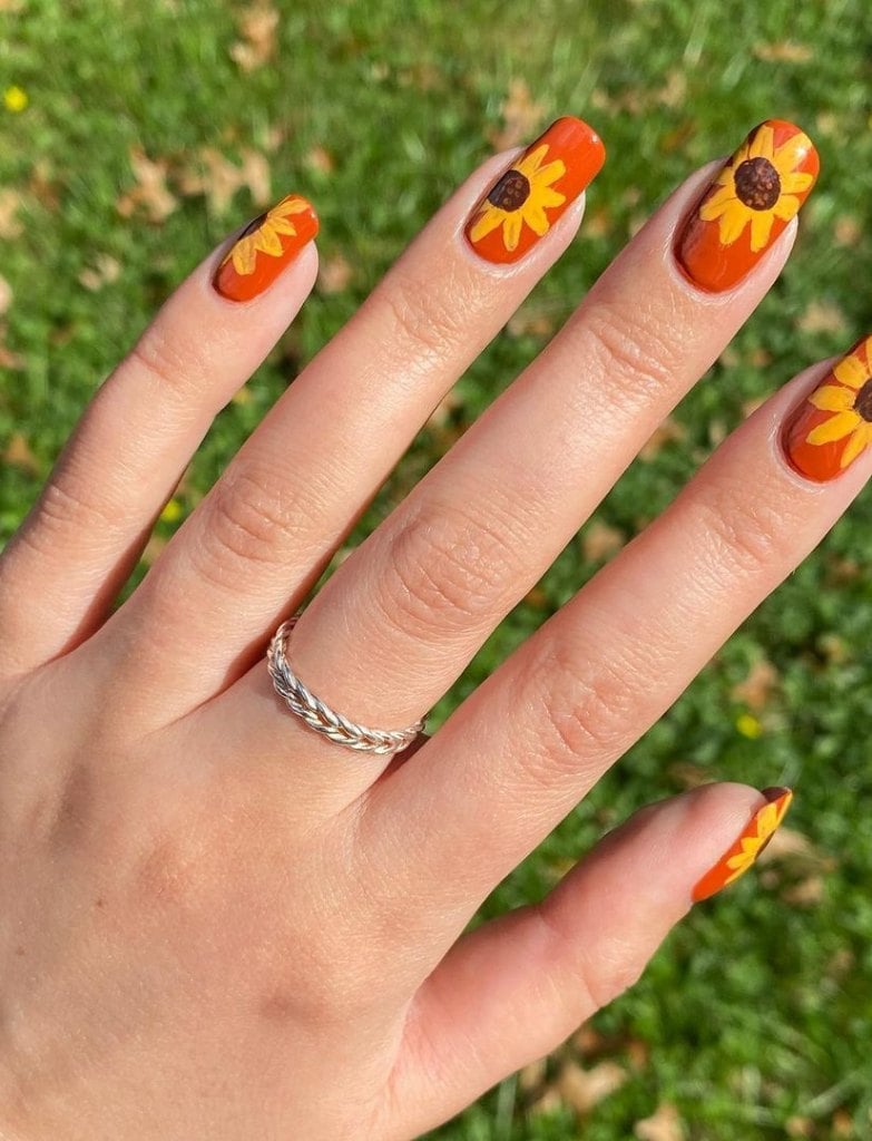 Medium Almond Vibrant Orange With Full Sunflower Art Medium Almond Vibrant Orange With Full Sunflower Art — Classy Sunflower Nails