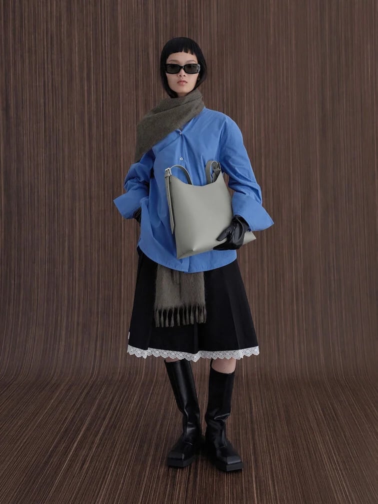 Grey Tote Bag With Blue Shirt And Black Skirt — Classy Tote Bag Outfits