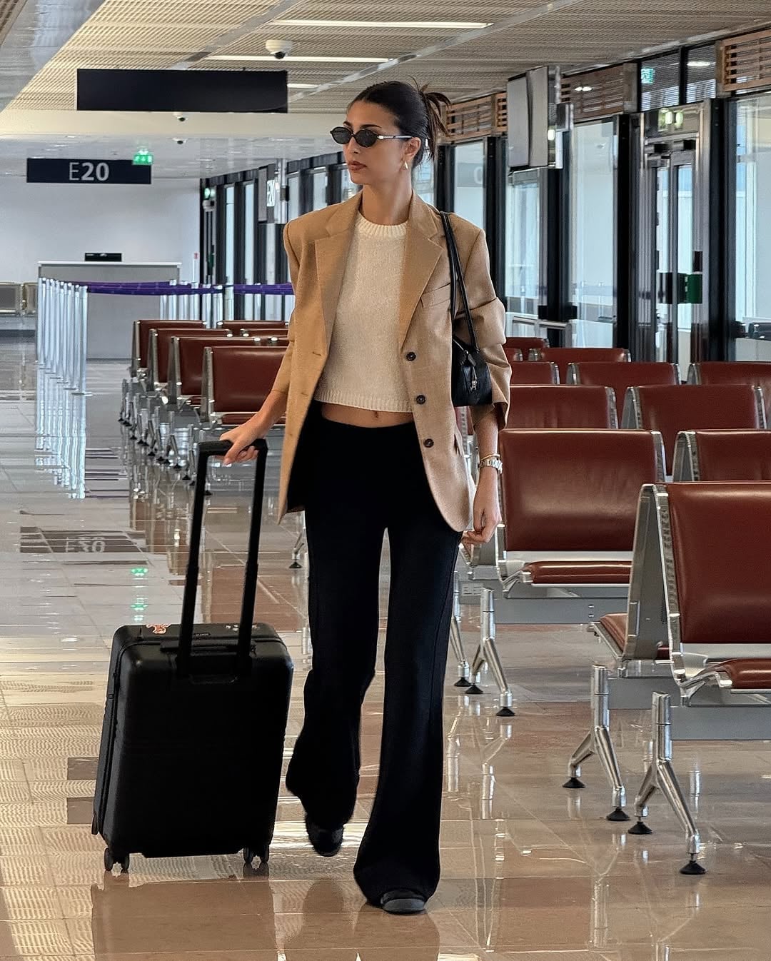Oversized Blazer and Wide Leg Trousers for Airport Style Oversized Blazer and Wide Leg Trousers for Airport Style — Classy Travel Outfits