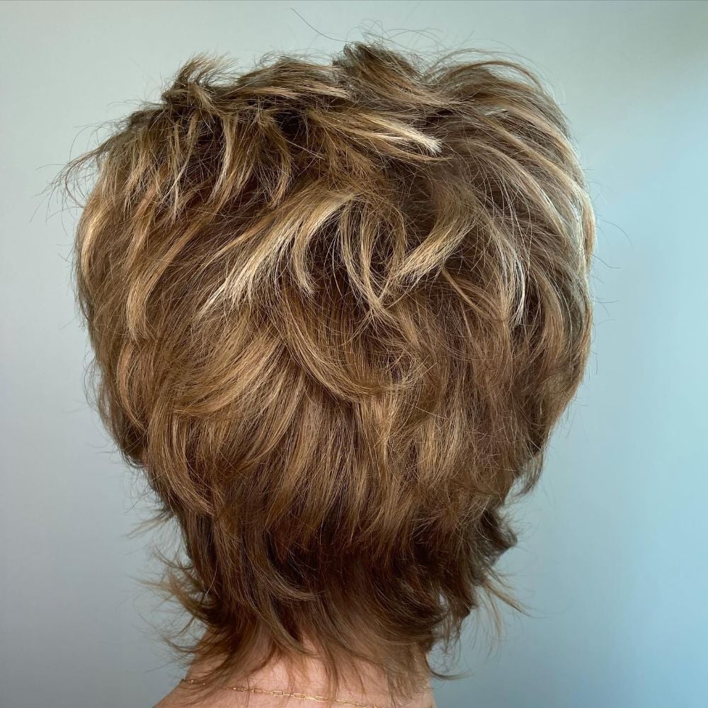 Textured Neck Length Shag With Highlights Textured Neck Length Shag With Highlights — Classy Trending Hairstyle