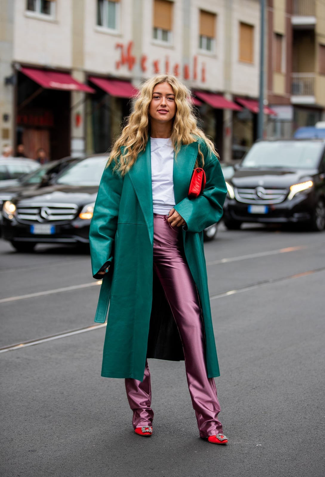 Teal Leather Trench Coat Over White T-Shirt and Pink Trousers Teal Leather Trench Coat Over White T-Shirt and Pink Trousers — Classy Turquoise Outfits