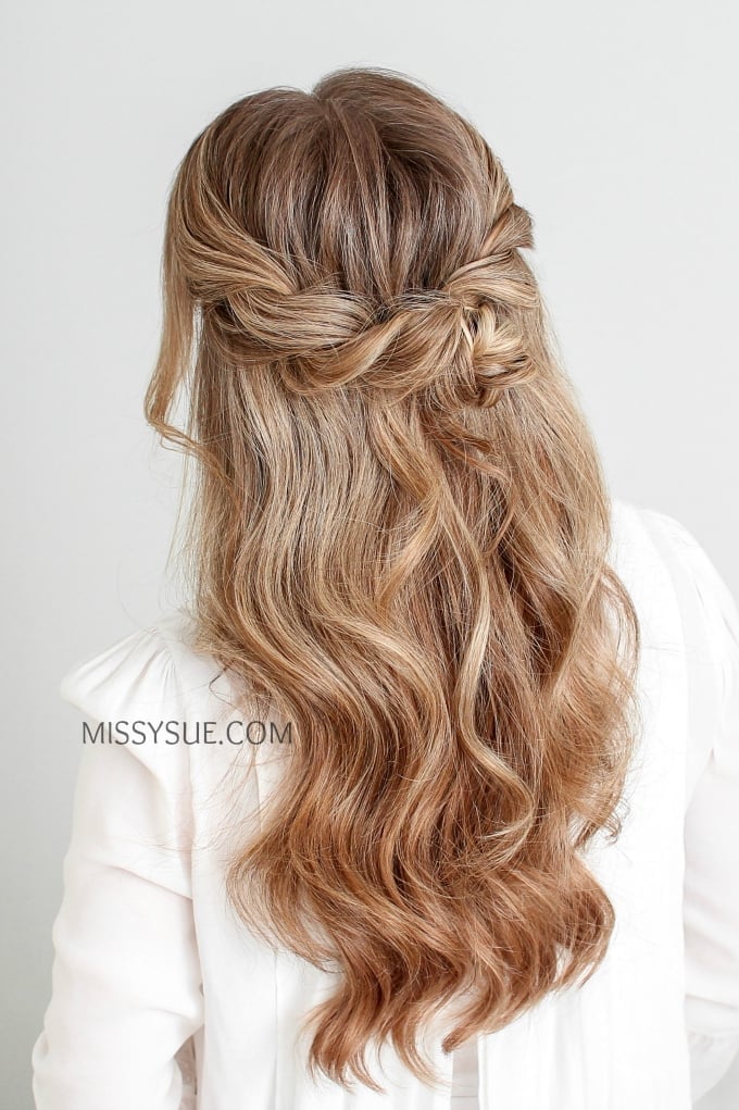 Half-Up Voluminous Waves With Twisted Sections — Classy Twist Hairstyles