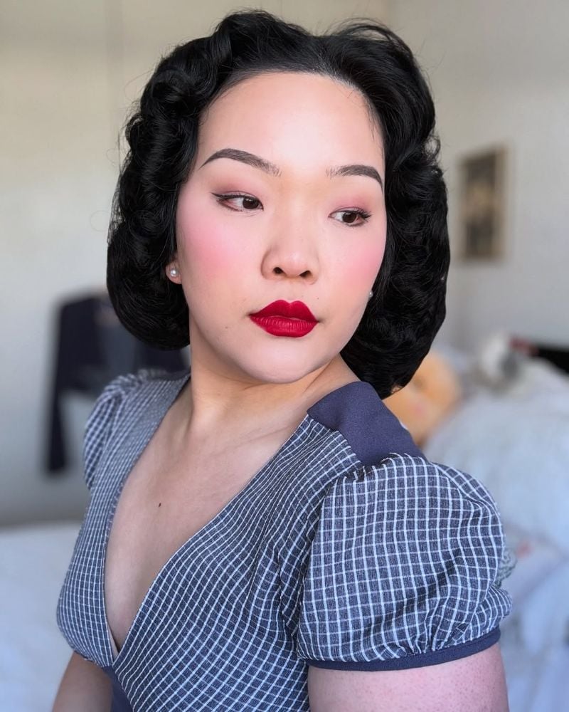 Collarbone Blonde With Victory Rolls — Classy Vintage Hairstyles