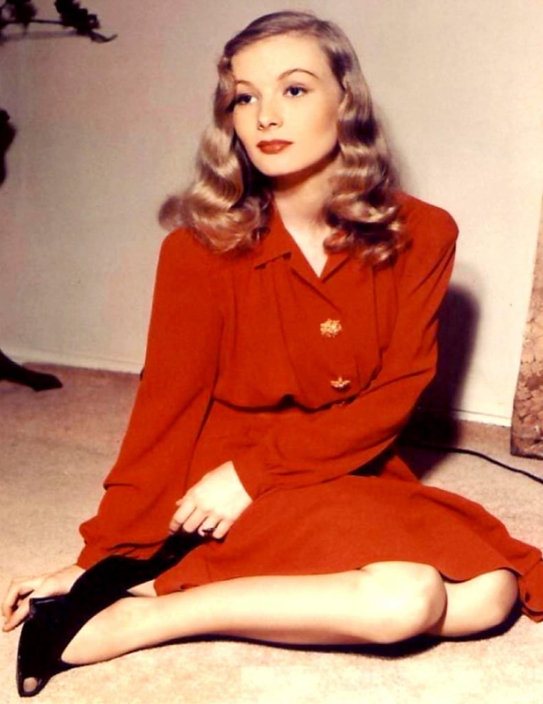 Mid-Back Blonde Hollywood Waves — Classy Vintage Hairstyles