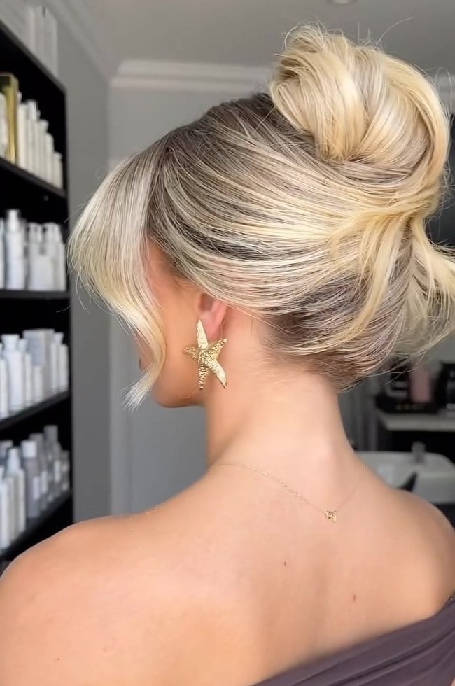 Collarbone Layers With Wavy Texture — Classy Volumizing Hair