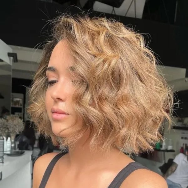 Shoulder Length Honey Blonde With Wispy Bangs — Classy Wavy Hair Hairstyles
