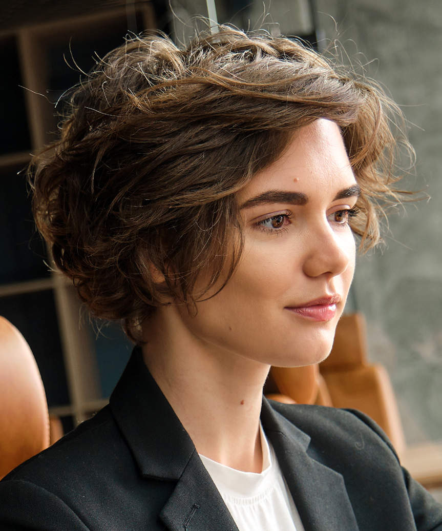 Short Dark Brown Bob With Tousled Waves — Classy Wavy Hair Hairstyles