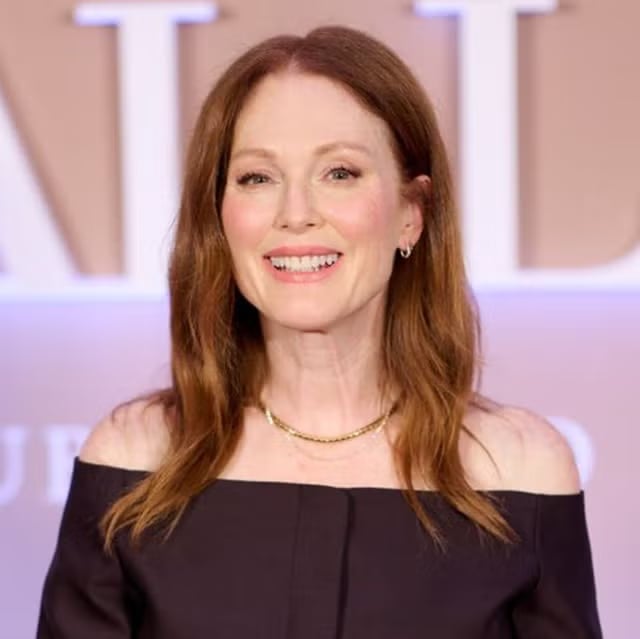 Collarbone Layers Auburn Fine Hair — Classy Wavy Hair Hairstyles