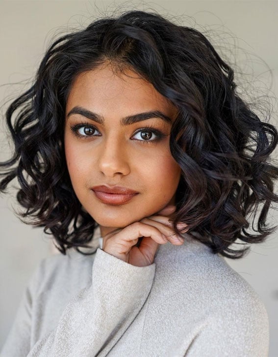 Grey Collarbone Bob With Soft Volume Grey Collarbone Bob With Soft Volume — Classy Wavy Hairstyles