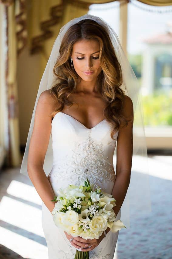 Honey Blonde Mid-Back Waves With Curtain Bangs and Long Layers Honey Blonde Mid-Back Waves With Curtain Bangs and Long Layers — Classy Wavy Hairstyles