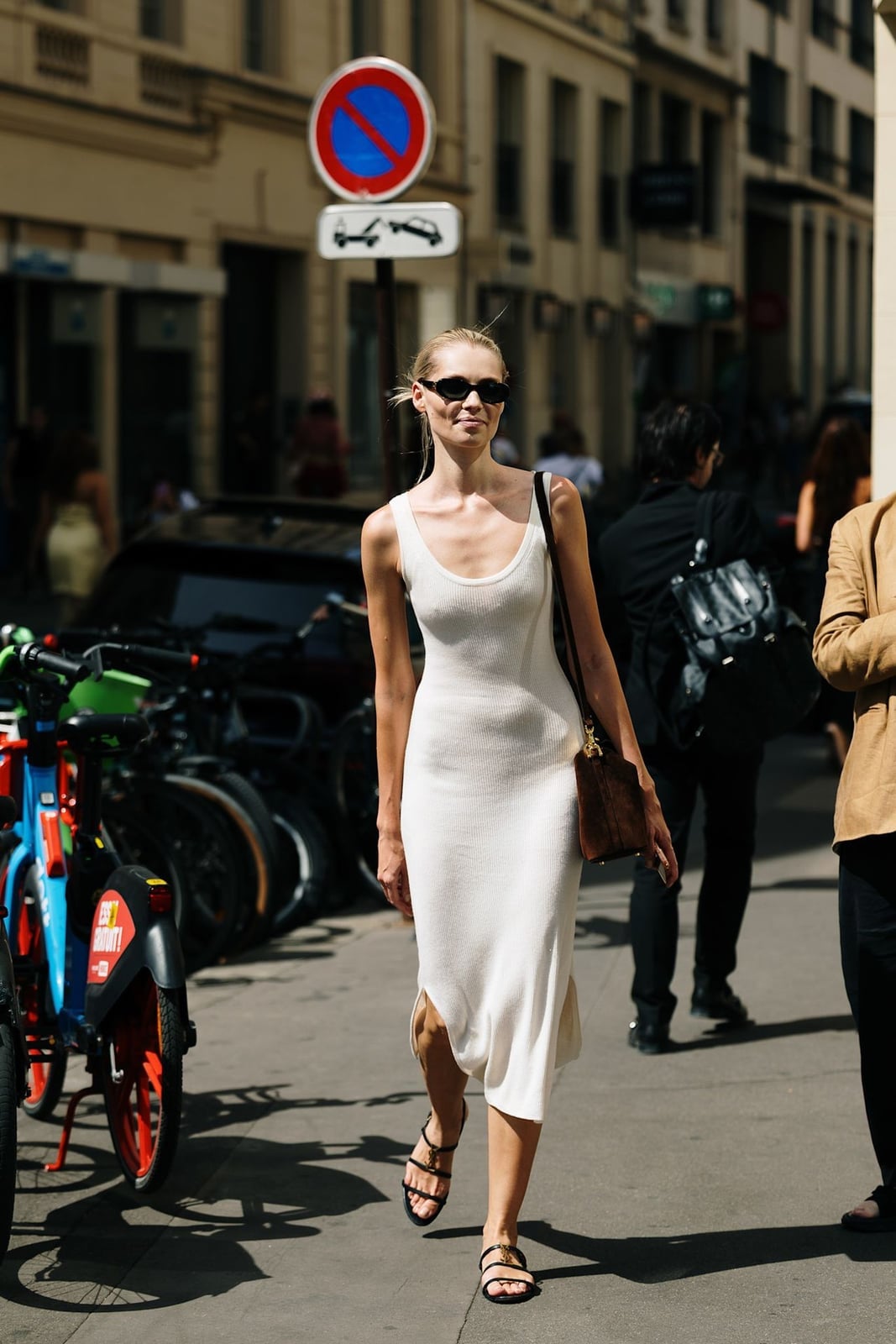 Fitted White Ribbed Knit Dress For Street Style Fitted White Ribbed Knit Dress For Street Style — Classy White Dresses Outfit