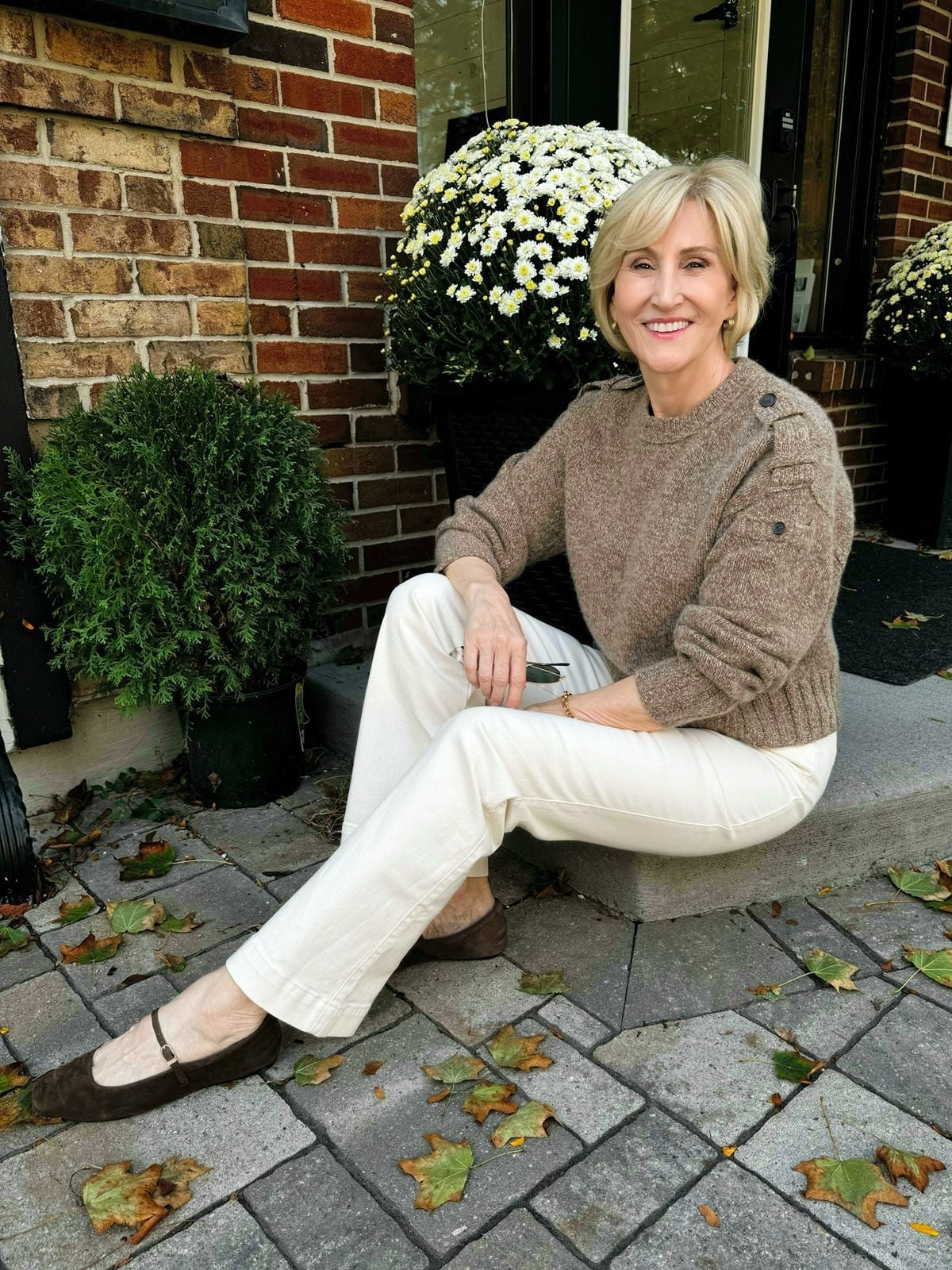 Brown Knit Sweater with Cream Pants Brown Knit Sweater with Cream Pants — Classy Zoo Outfits