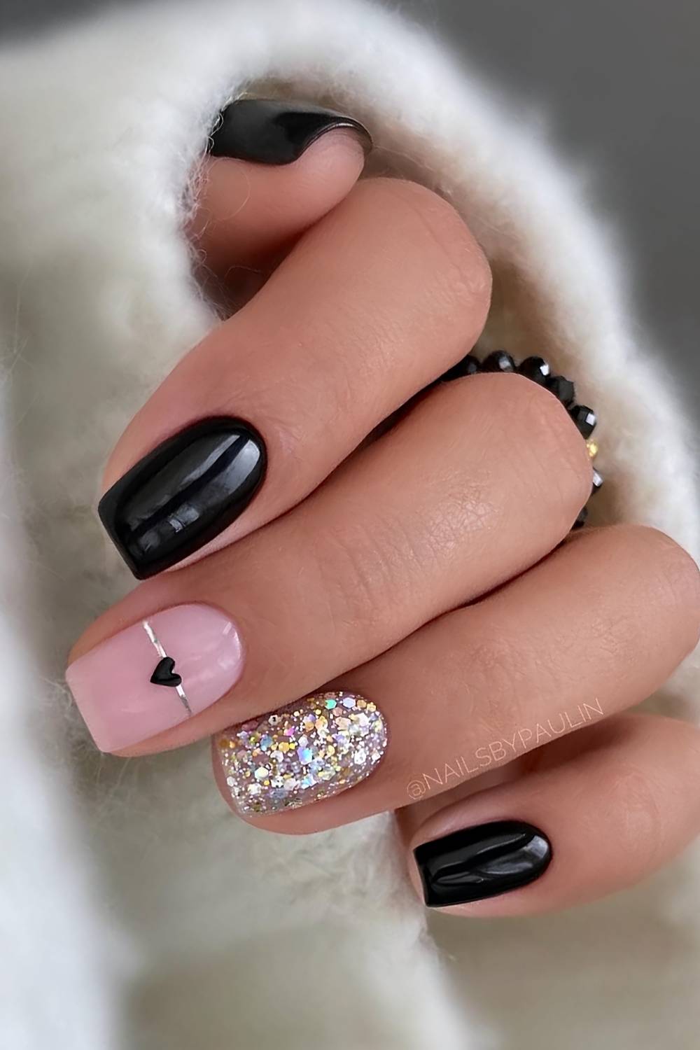 Medium Square Black with Pink Heart Glitter Accent, Close-Up Take Medium Square Black with Pink Heart Glitter Accent, Close-Up Take — Cute Black Nails