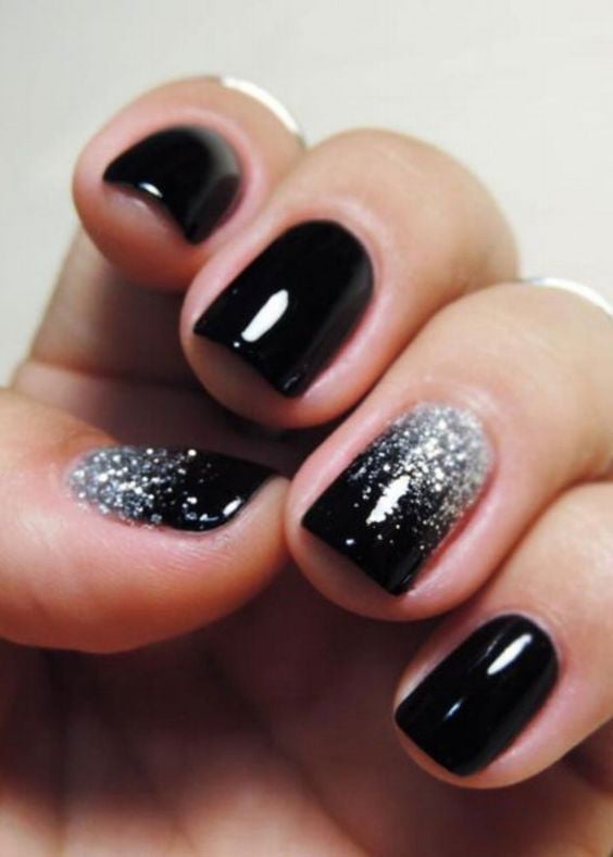 Short Square Black with Silver Glitter Gradient Short Square Black with Silver Glitter Gradient — Cute Black Nails