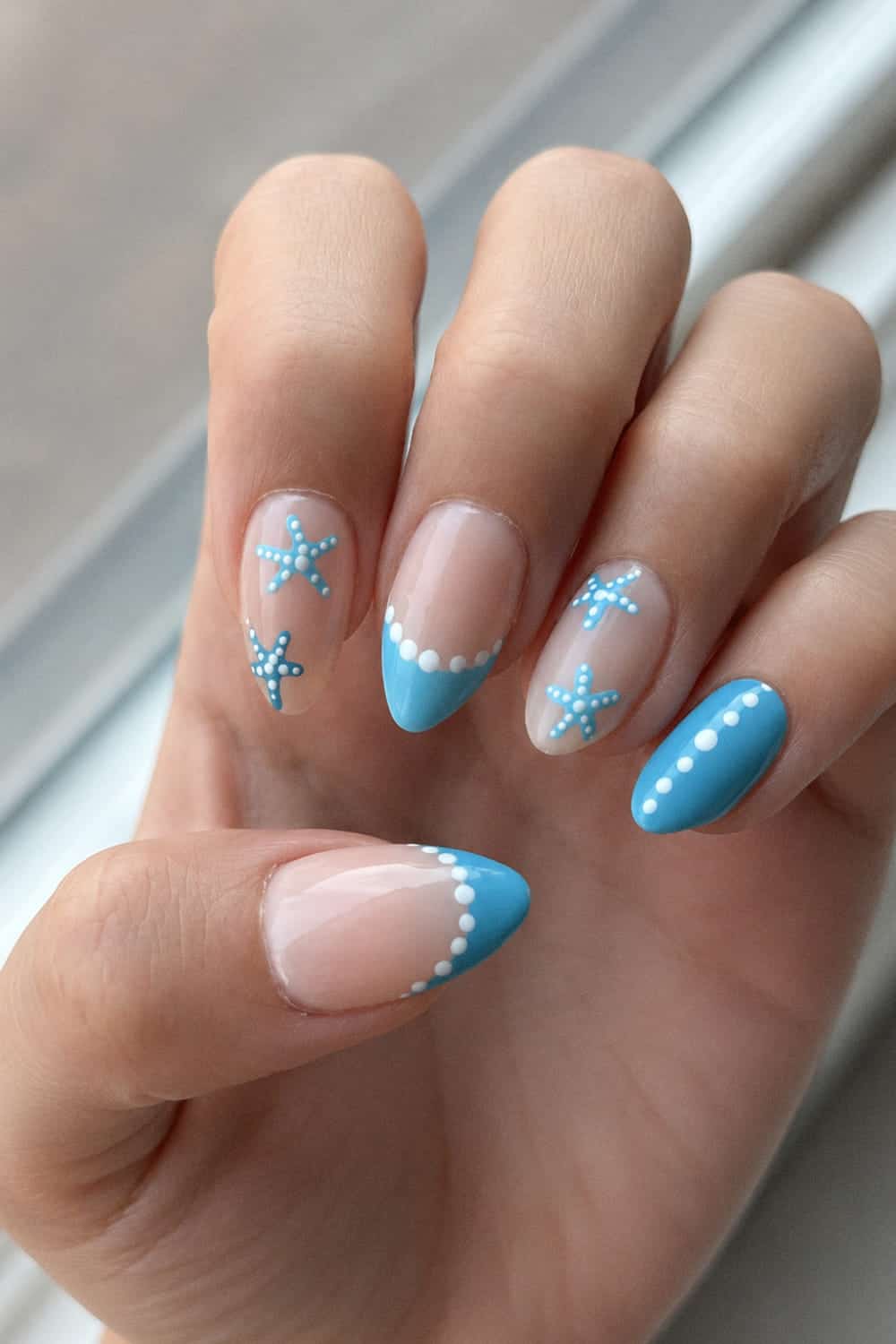 Light Dark Blue White Polka Dot Short Oval Nails Light Dark Blue White Polka Dot Short Oval Nails — Cute Blue Nails
