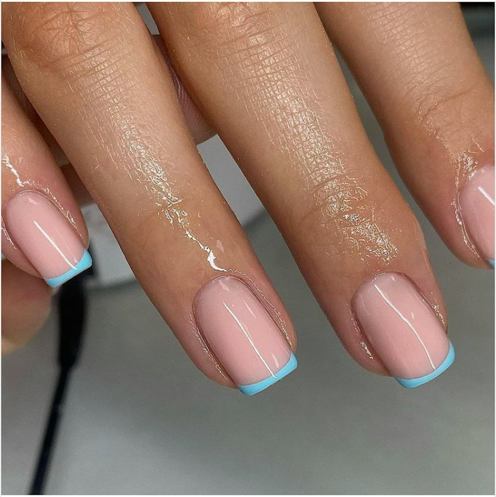 Solid Glossy Light Blue Short Oval Nails Solid Glossy Light Blue Short Oval Nails — Cute Blue Nails