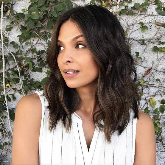 Mid-Length Dark Brown With Caramel Highlights Mid-Length Dark Brown With Caramel Highlights — Cute Chic Hairstyles