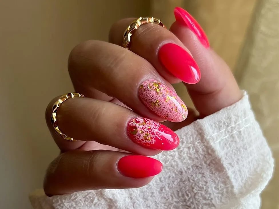 Medium Almond Hot Pink Gold Accent Nails — Cute Dip Powder Nails