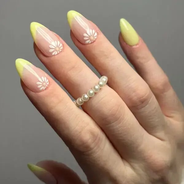 Medium Almond Sheer Pink Daisy French Tip Nails — Cute Dip Powder Nails