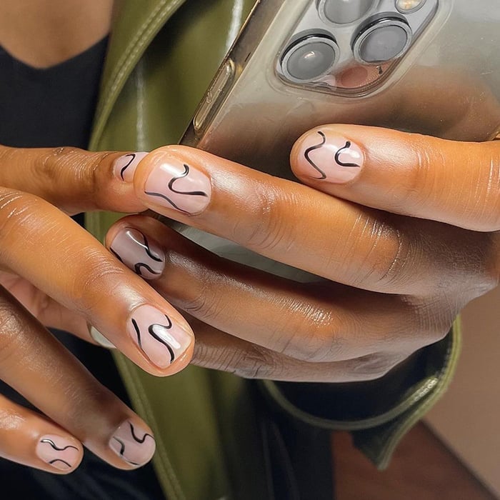 Minimalist Black Line Short Square Nails — Cute Gel X Nails