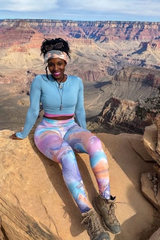 Blue Crop Top and Abstract Leggings for a Hike — Cute Hiking Outfit Inspo