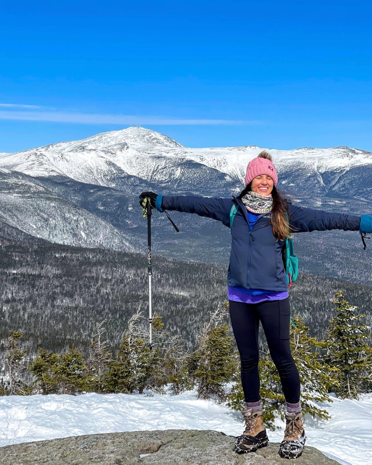 Puffer Jacket Over Base Layers for Winter Hiking — Cute Hiking Outfit Inspo