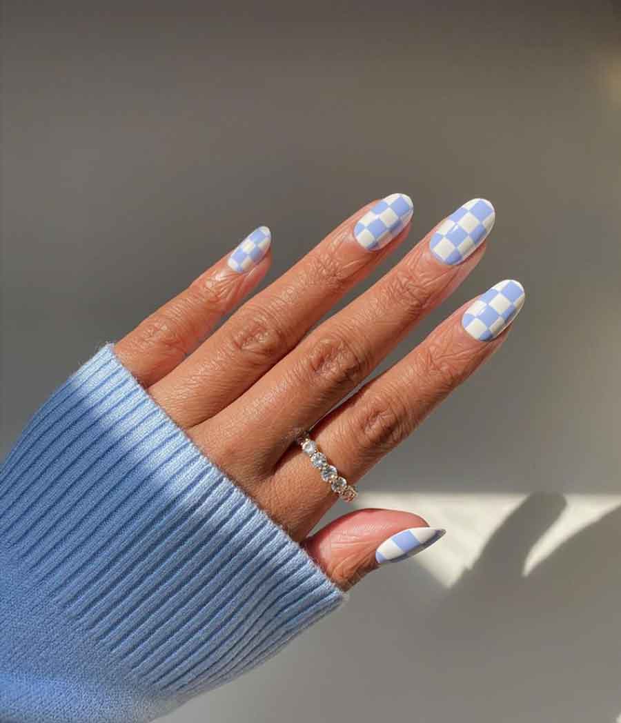 Medium Oval Pastel Checkerboard Nails — Cute Nail Art Inspo