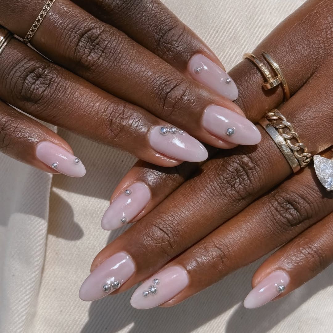 Medium Almond Milky Pink Sphere Accent Nails — Cute Nail Art Inspo