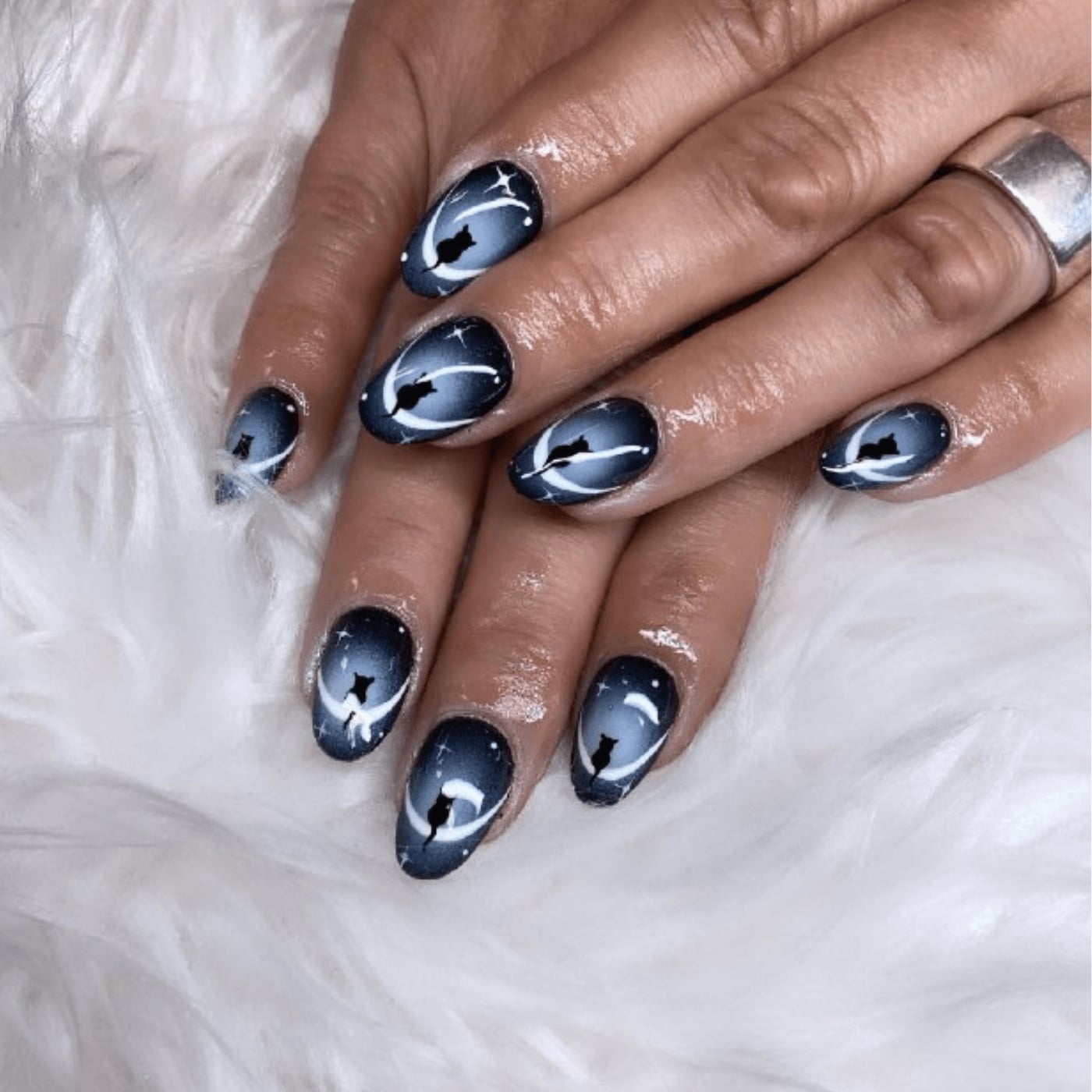 Dark Blue Oval Nails With Night Sky Motif Dark Blue Oval Nails With Night Sky Motif — Cute Oval Nails