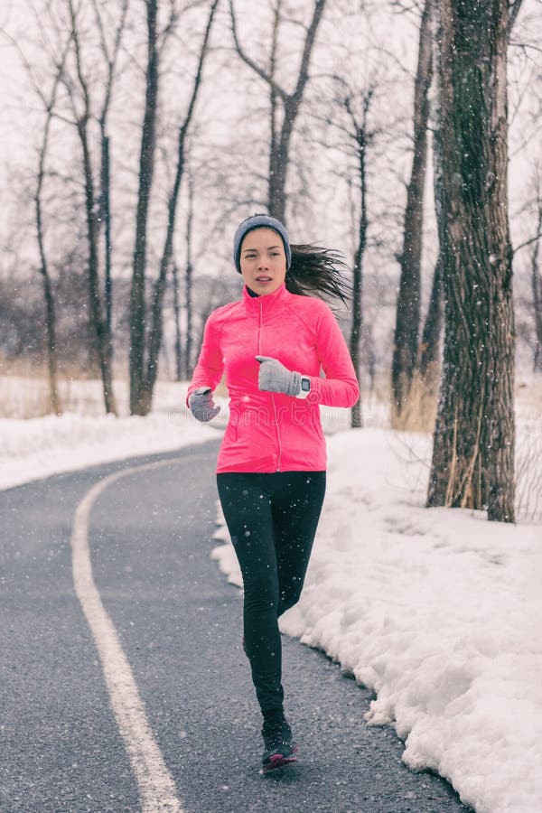 Bright Pink Zip-Up Jacket for Winter Running Bright Pink Zip-Up Jacket for Winter Running — Cute Running Outfits