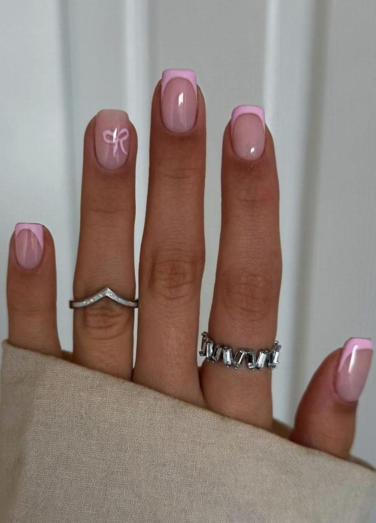 Short Square Pink Bow Accent Nails — Cute Short Birthday Nails