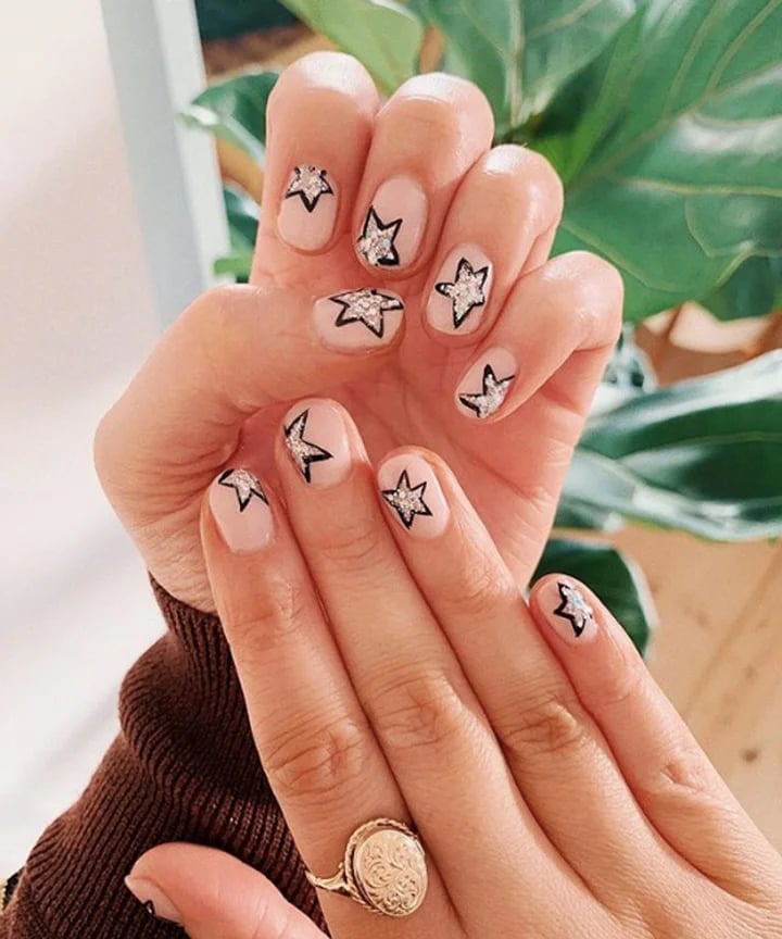 Nude With Glitter Star Outline Short Round Nails Nude With Glitter Star Outline Short Round Nails — Cute Short Round Nails