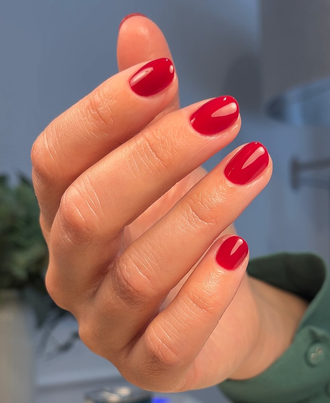 Glossy Vibrant Red Short Oval Nails Glossy Vibrant Red Short Oval Nails — Cute Short Round Nails