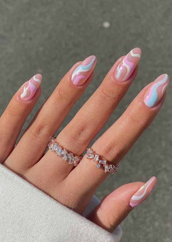 Medium Almond Swirl Patterns Medium Almond Swirl Patterns — Cute Trendy Nails