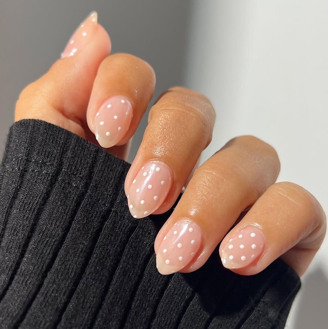 Short Almond Sheer Nude White Polka Dots, Glossy Short Almond Sheer Nude White Polka Dots, Glossy — Cute Trendy Nails