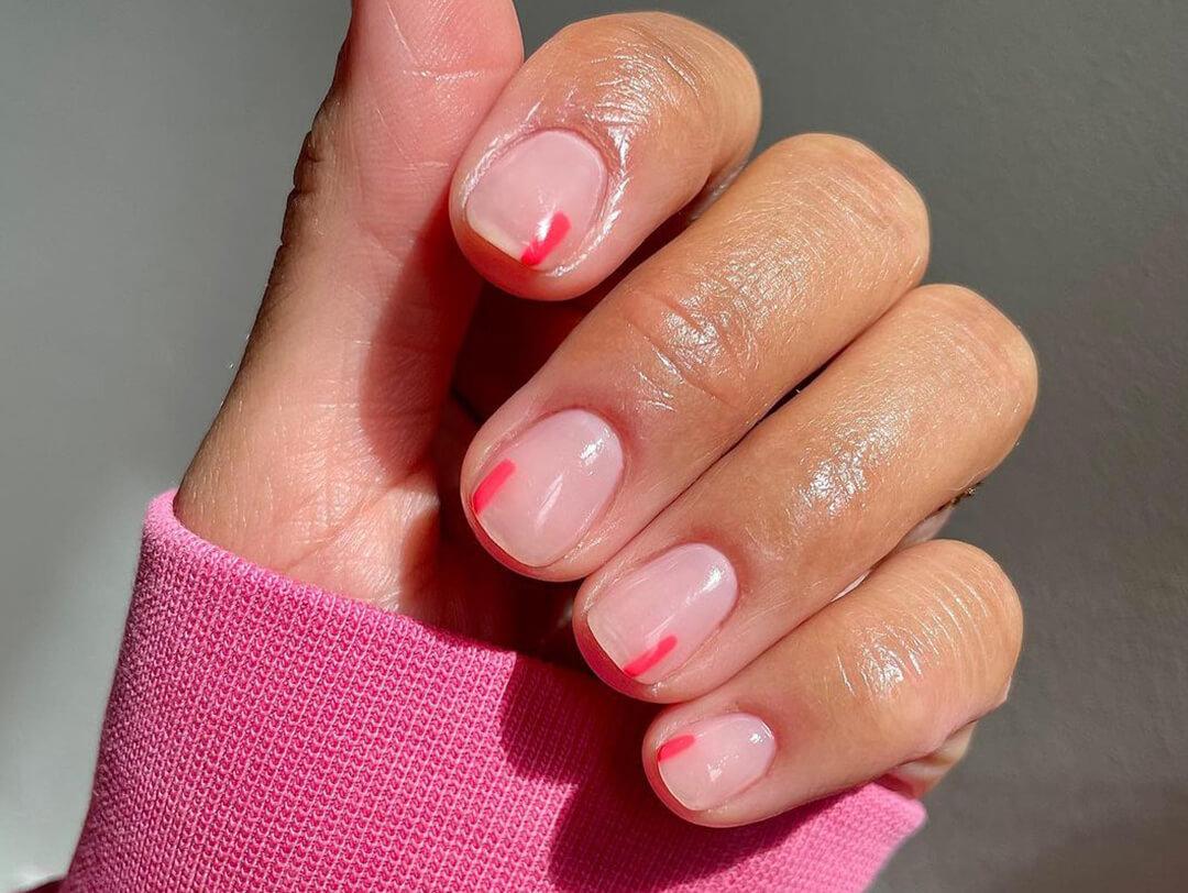 Short Oval Sheer Pink with Bright Pink Lines Short Oval Sheer Pink with Bright Pink Lines — Cute Trendy Nails