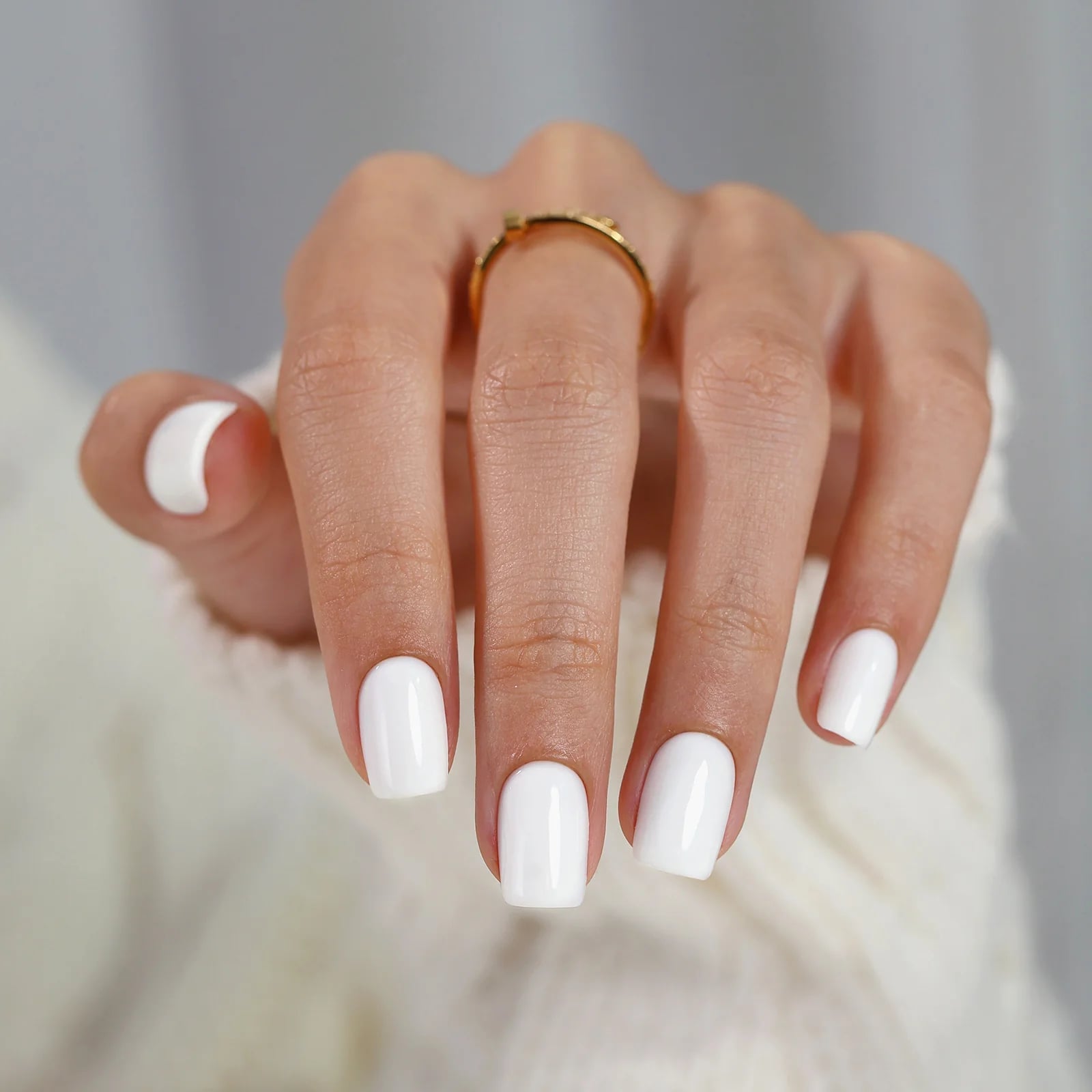 Glossy Solid White Short Square Nails Glossy Solid White Short Square Nails — Cute White Nails