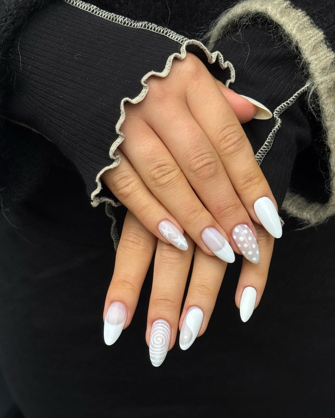 Medium Almond White Nails with Matte and Glossy Finishes Medium Almond White Nails with Matte and Glossy Finishes — Cute White Nails